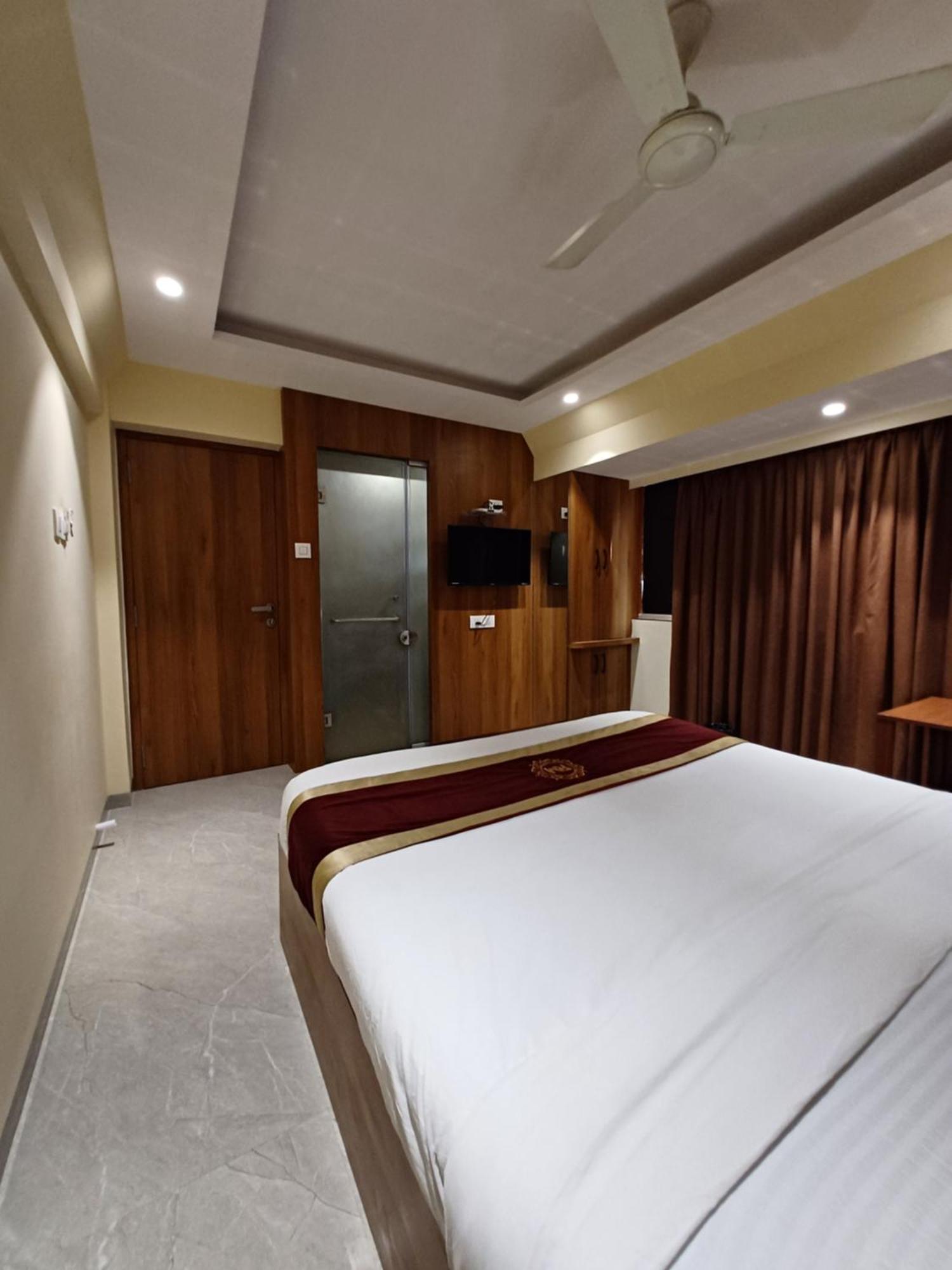 Hotel Ratna Mahal Bombay Extérieur photo